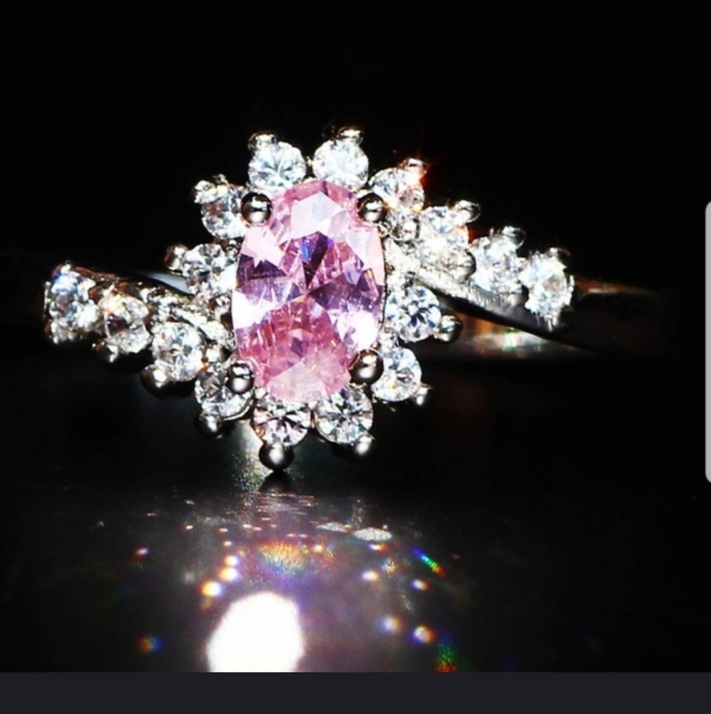 Pink sapphire gemstone Size 6